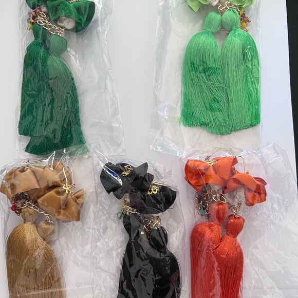 HALLOWEEN DAY OF THE DEAD LADY SKELETON Tassel DANGLE EARRINGS. Various Colors. - Picture 5 of 5